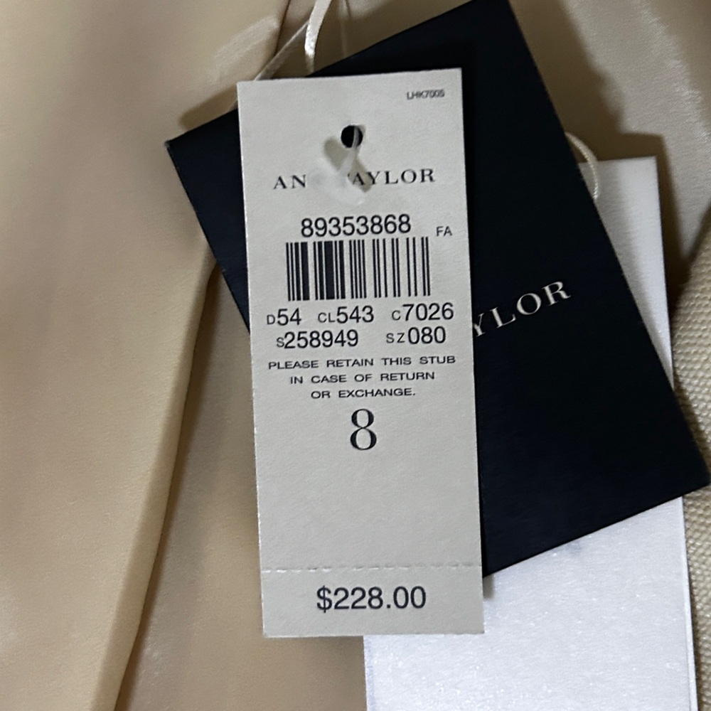 Beautifl NWT Ann Taylor Elegant Beige Women's Pantsuit - Picture 12 of 13
